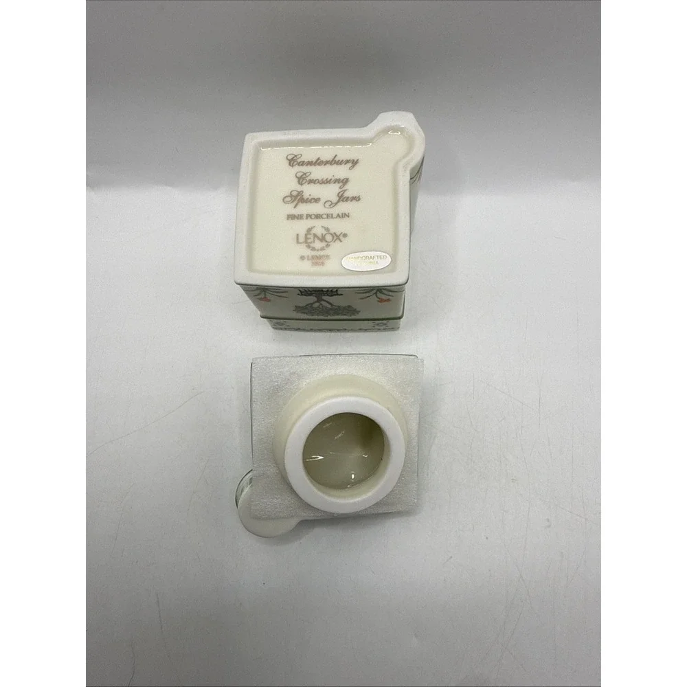 Lenox CANTERBURY CROSSING Spice Village Jar GINGER